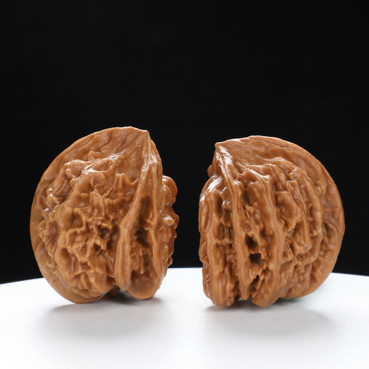 “Three-Ridged” Collector's Grade Extremely Rare Half-Wall Triple-Ridge Matched Walnuts Pair | Size:40L*32W*38H | UPI:UR-00142
