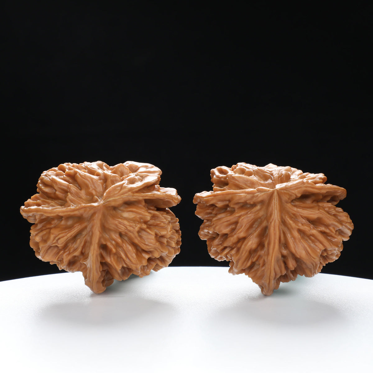 “Three-Ridged” Collector's Grade Extremely Rare Half-Wall Triple-Ridge Matched Walnuts Pair | Size:40L*32W*38H | UPI:UR-00142