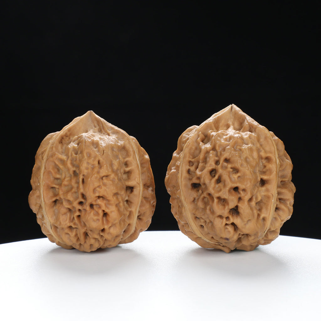“Three-Ridged” Fine Dense Mini Totem Y-Form Triple-Ridge Wenwan Walnuts Pair | Size:34L*34W*38H | UPI:UR-00145
