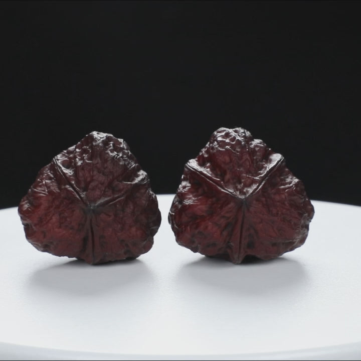 “Three-Ridged” Dark Red Earth-Cured T-Form Onigiri Triple-Ridge Walnuts Pair | Size:36L*33W*40H | UPI:UR-00105