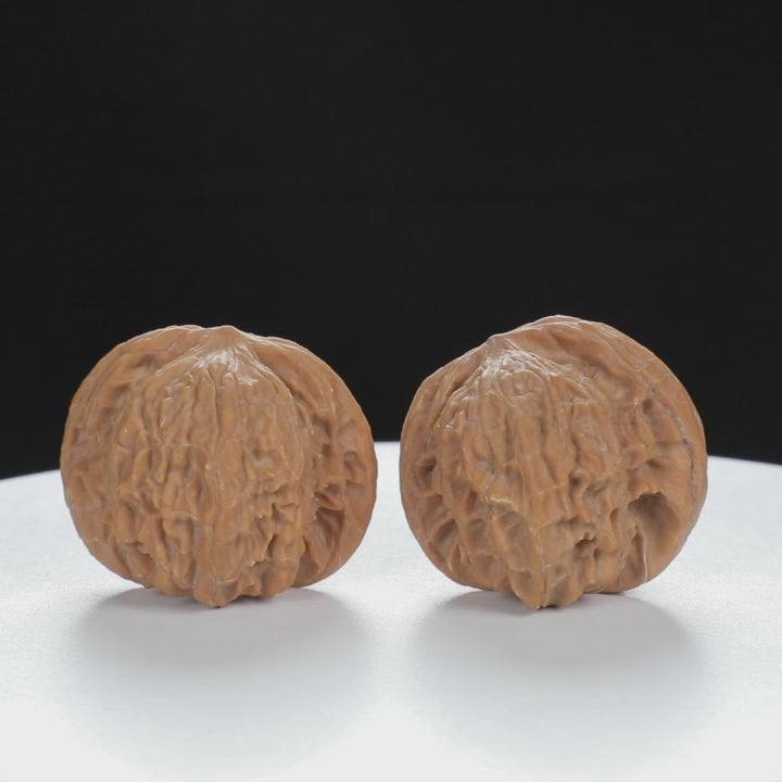 "Millstone" Signature entry level Wenwan Walnuts Pair | Size:37L*34W*30H | UPI:UR-00010